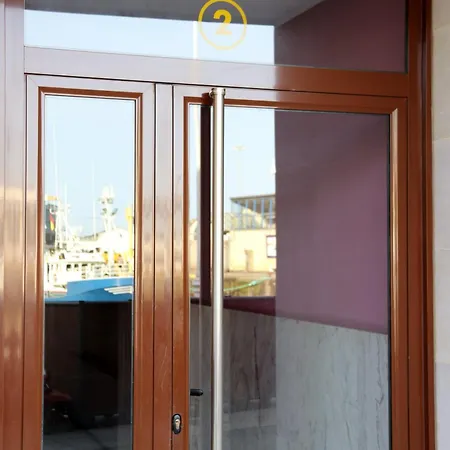 Paseo Del Muelle 2, 3º D Reg Vut 706as8 アパート ルアルカ